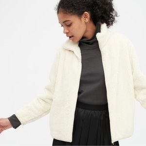 Uniqlo Cream Fleece Jacket